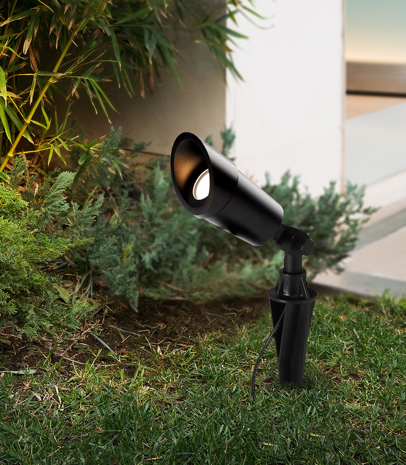 Sử dụng đèn cắm cỏ sân vườn Sử dụng đèn cắm cỏ sân vườn